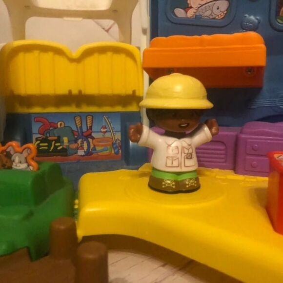 Fisher Price Little People Songs and Sounds Camper RV Motor Home retired discont - Picture 5 of 6